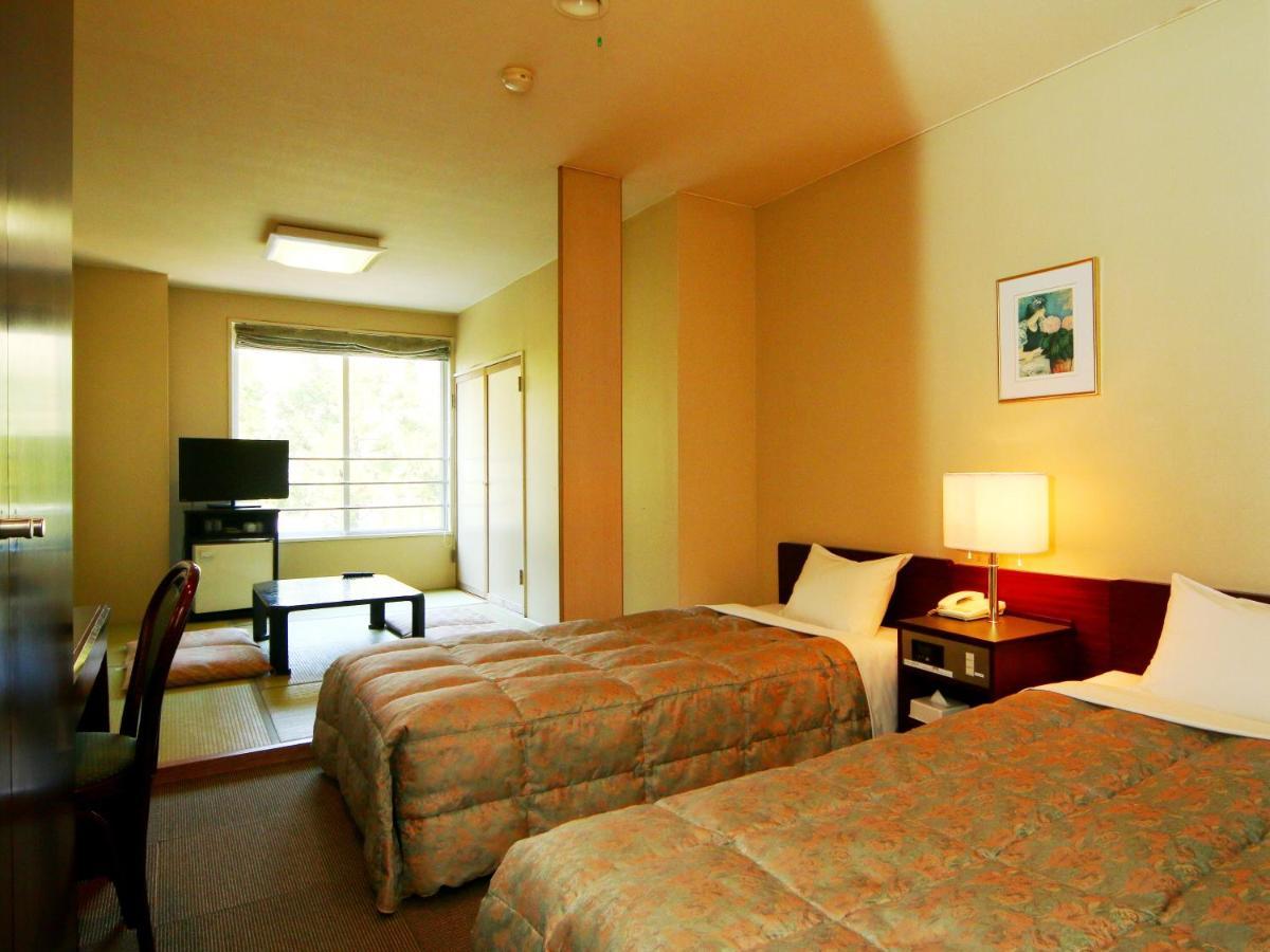 האקובה Hotel De L'Aile מראה חיצוני תמונה